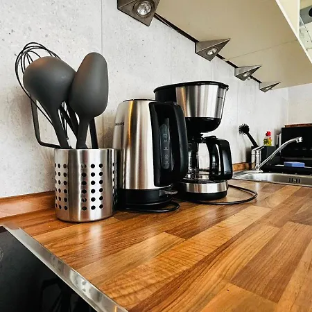 Apartament Haus Rasink I Monteure I Teams I 160m2 I 5 Z I Terrasse I P I 2 Wc I Kueche I Smart Tv