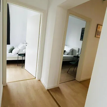 Haus Rasink I Monteure I Teams I 160m2 I 5 Z I Terrasse I P I 2 Wc I Kueche I Smart Tv