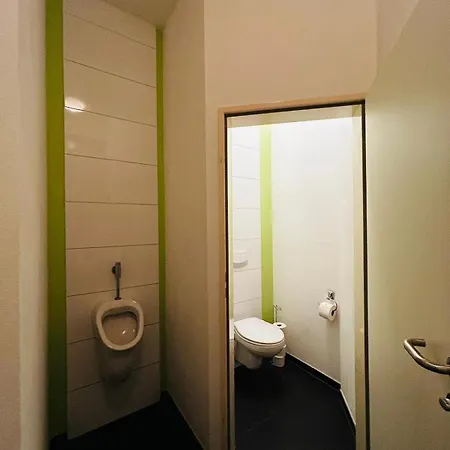 Haus Rasink I Monteure I Teams I 160m2 I 5 Z I Terrasse I P I 2 Wc I Kueche I Smart Tv Apartment *