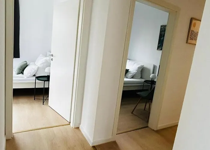 Haus Rasink I Monteure I Teams I 160m2 I 5 Z I Terrasse I P I 2 Wc I Kueche I Smart Tv